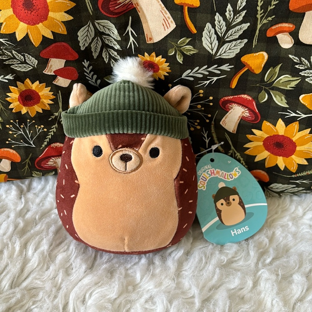 NWT 5” Fall Hans the hedgehog 🦔